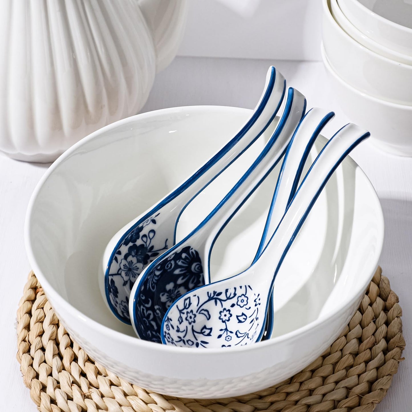 Ceramic Soup Spoons, Asian Soup Spoon Chinese Set of 4 Japanese Ramen Long Handle Soup Spoons for Udon,Pho,Ramen,Miso,Cream Soup,Pasta,Eel Rice,Broth Soup,Dumplings