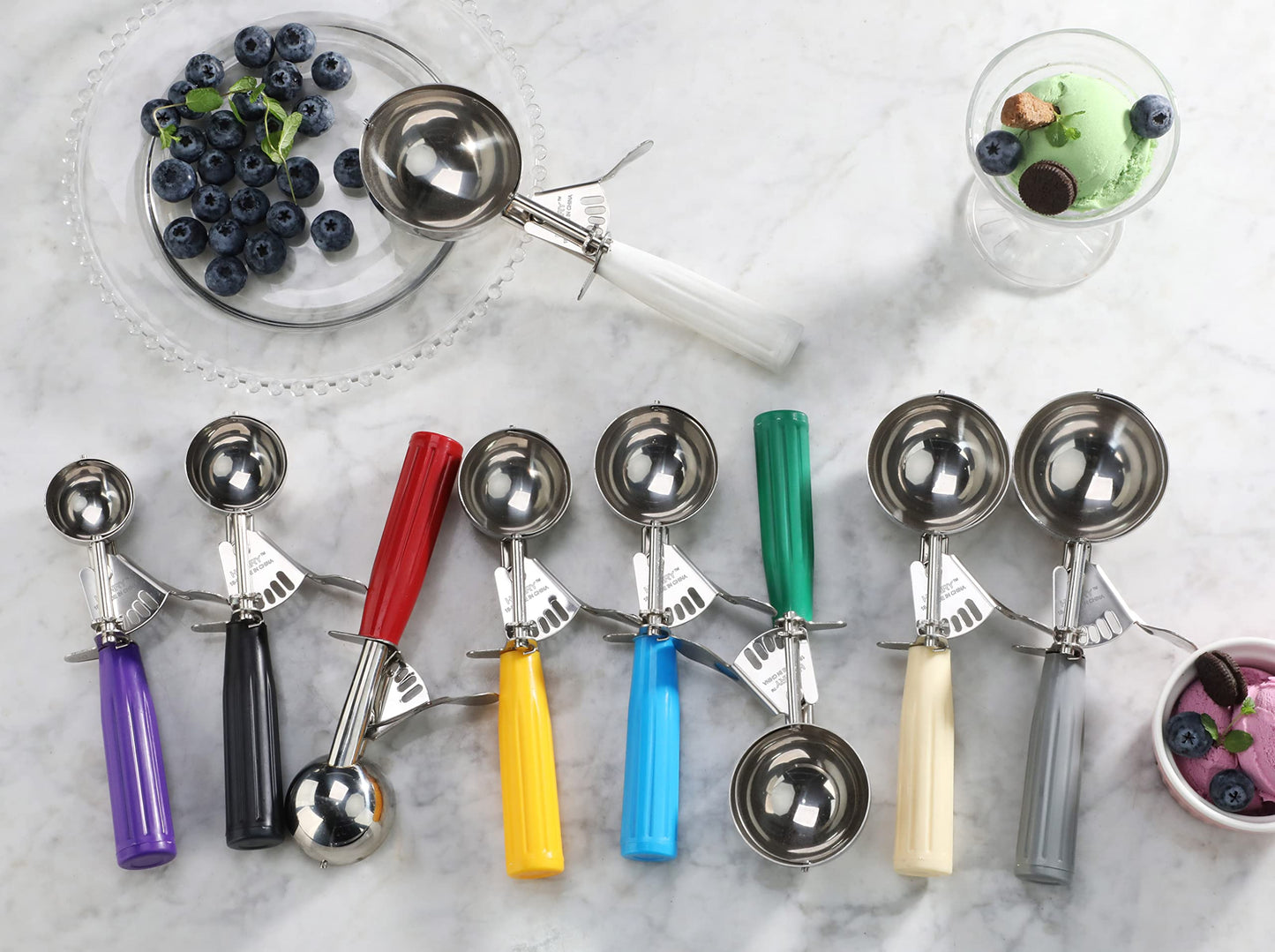 New Star Foodservice 34769 Commercial-Grade Thumb Press Food Disher/Ice Cream Scoop, 18/8 Stainless Steel, 4 oz, Size 8, Grey