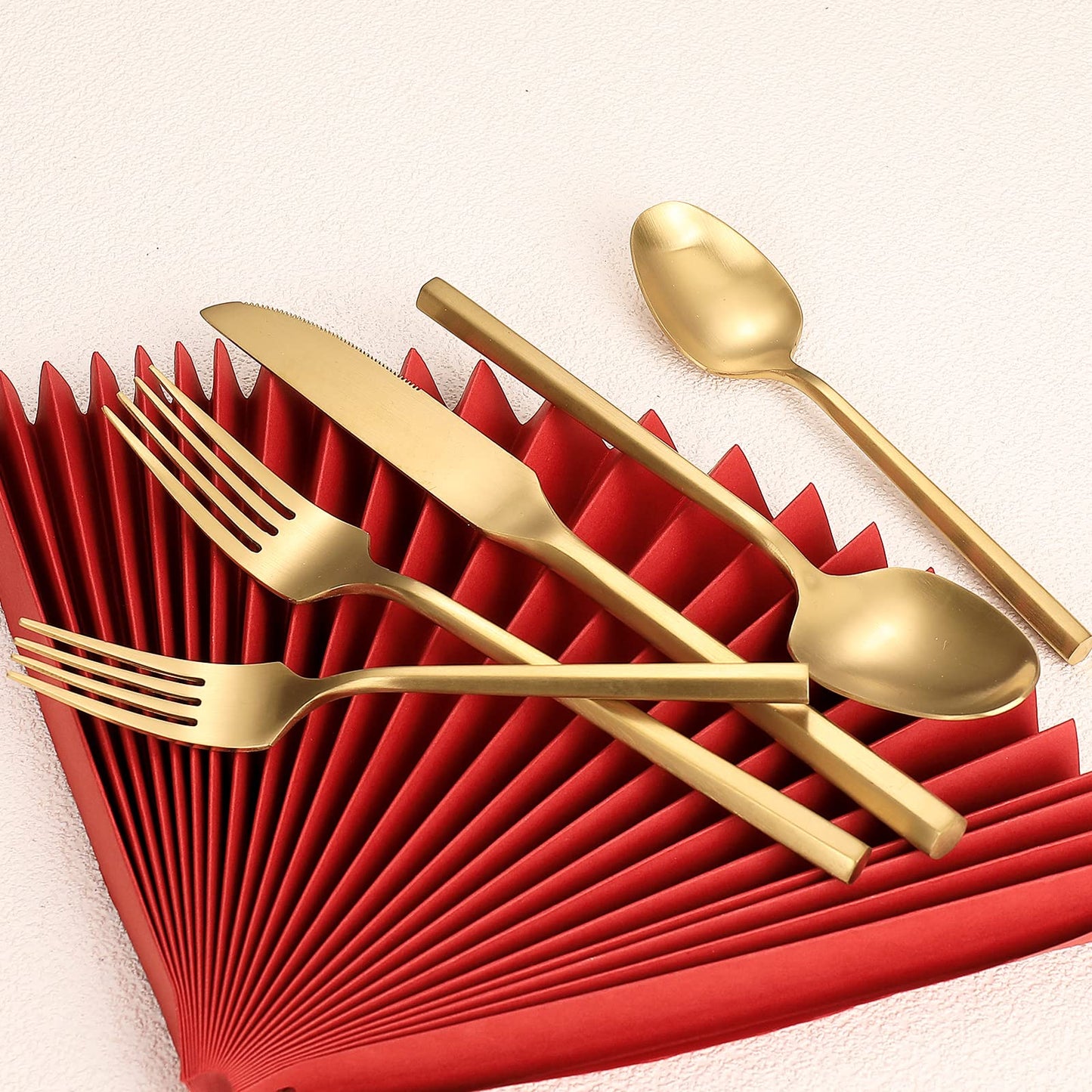 Zerophilo Matte Silverware Set Gold Flatware Set with Hexagon Handle 20 Pieces 18/0 Stainless Steel Cutlery Set Wedding Housewarming Gift Service for 4 (Matt gold)