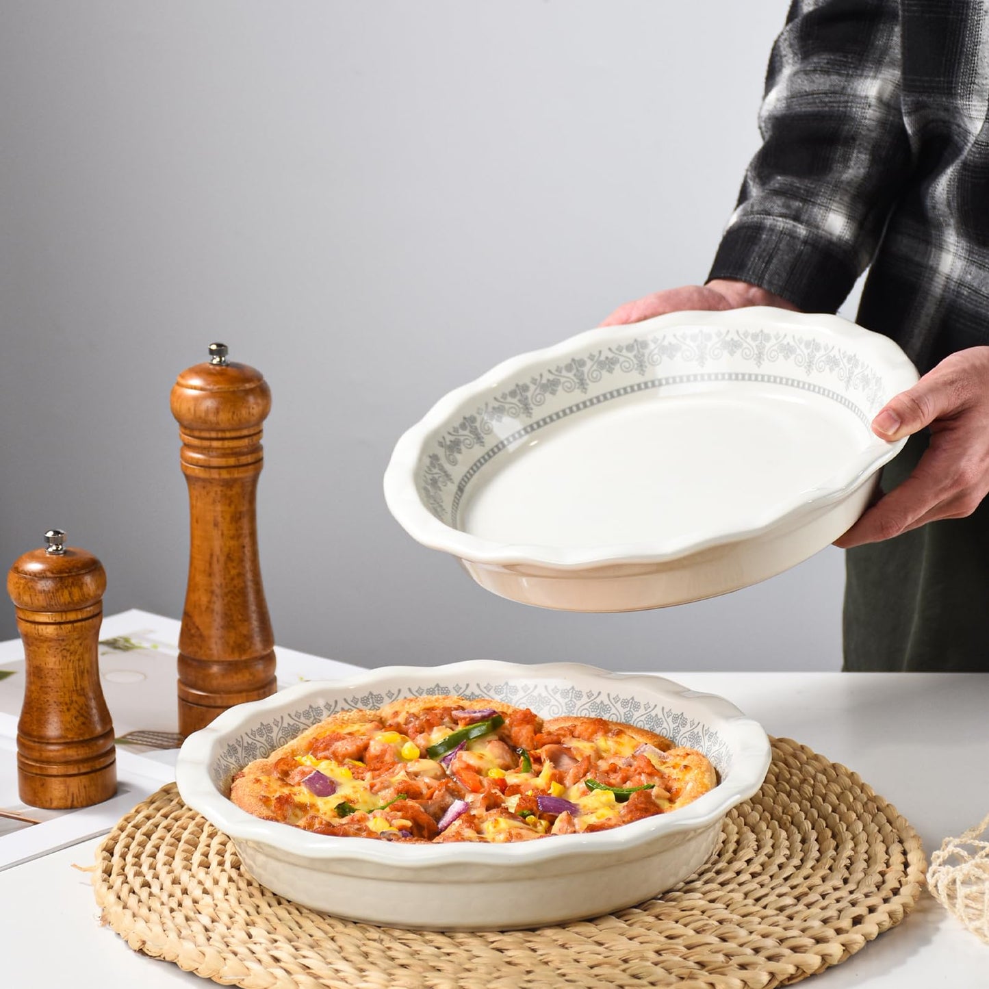 Lunaicorn Ceramic Pie Pans for Baking, 9 Inch Porcelain Pie Pan Pie Dish, Round Pie Plate for Apple Pie, Quiche, Pot Pies, Tart（White）