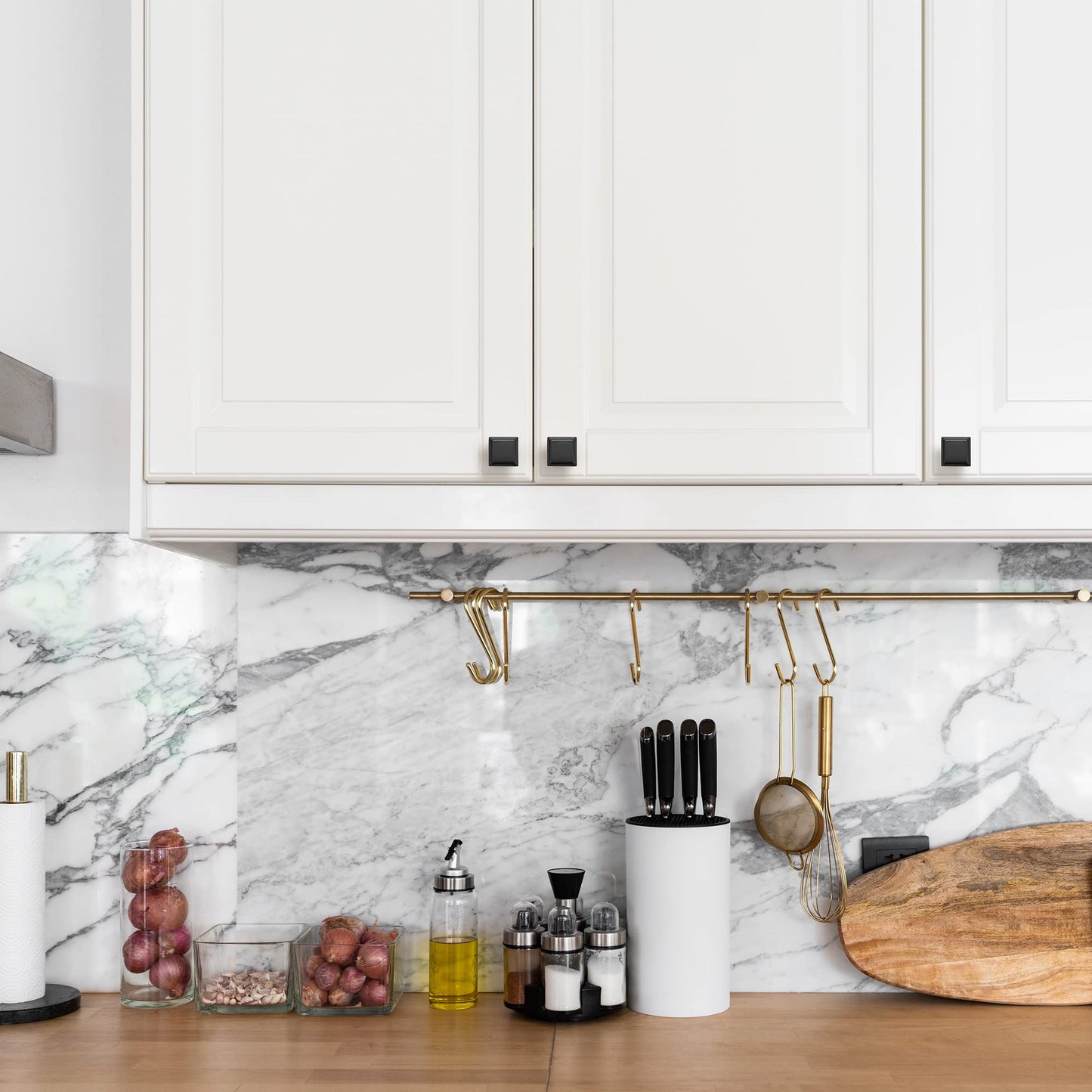 Ravinte 5 Pack Matte Black Square Kitchen Cabinet Knobs,Zinc Solid Drawer Pulls,Farmouse Handles for Cupboard, Dresser, Closet and Bathroom, Modern Cabinet Hardware