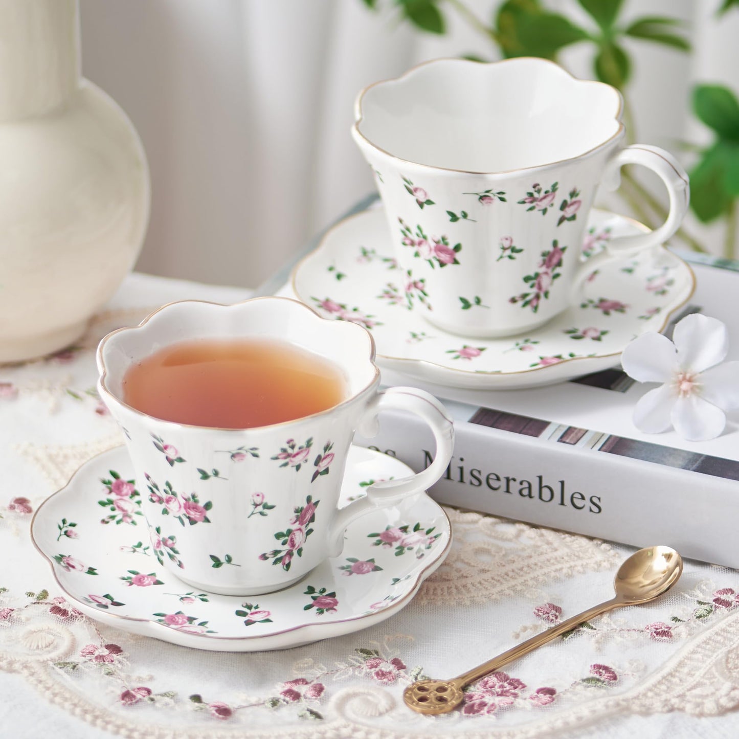 Floral Tea Cups and Saucers, 6oz Ceramic Teacup Set of 4, Elegant Scalloped Edge Coffee Cups for Latte, Cappuccino, Espresso, Rose Tea Cups for Tea Parties, Women Gifts for Mother's Day, Spring Decor