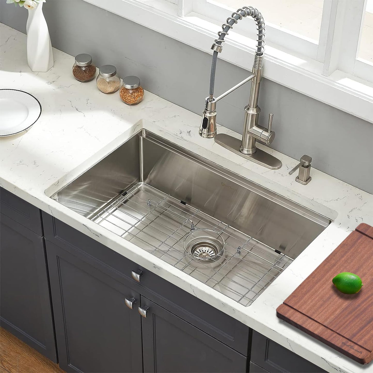 EcoChannels Undermount Kitchen Sink, 30 x 19 Inch Sink Kitchen 16 Gauge Stainless Steel Kitchen Sinks Single Bowl Workstation Sink with Cutting Board