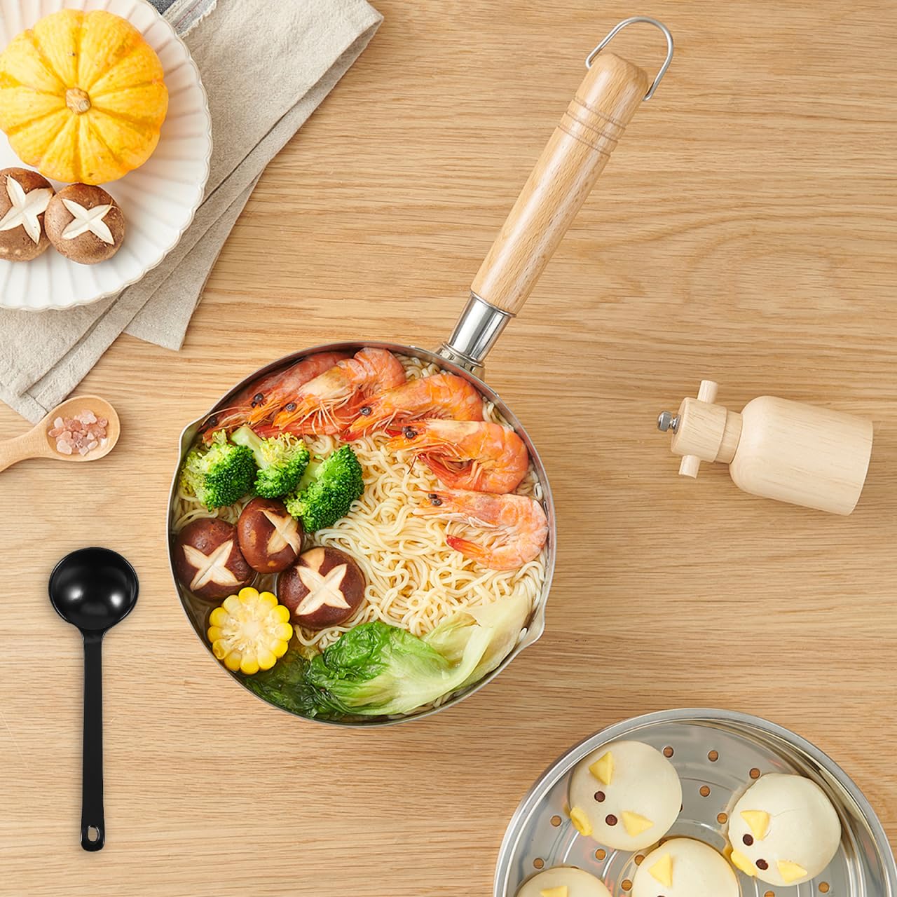 Hemoton 5 Pieces Ramen Spoons, Melamine Asian Soup Spoons, Large Chinese Japanese Ramen Ladle for Udon Noodle Pho Hot Pot, Long Handle, Dishwasher Safe, Black