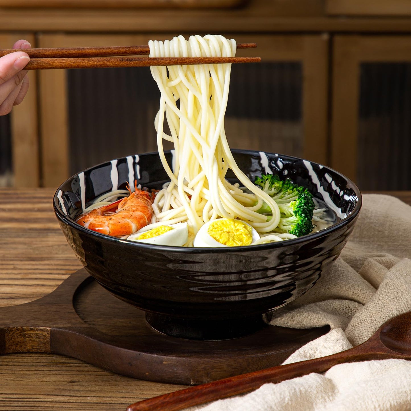 YUN TAO Ceramic Ramen Bowls Set of 2, 40 oz Large Japanese Style Serving Bowls for Salad,Udon, Soba, Pho,Pasta, Asian Soup Noodle with Spoons and Chopsticks (Black)