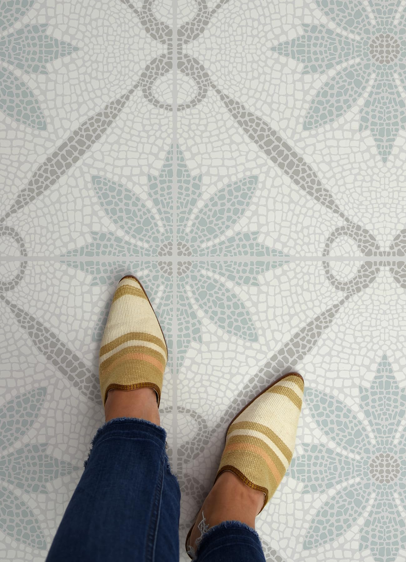 FloorPops Jamila Grey Peel and Stick Floor Tiles, Medallion Vinyl Floor Tiles, Water Resistant, 12 in x 12 in, Pack of 10