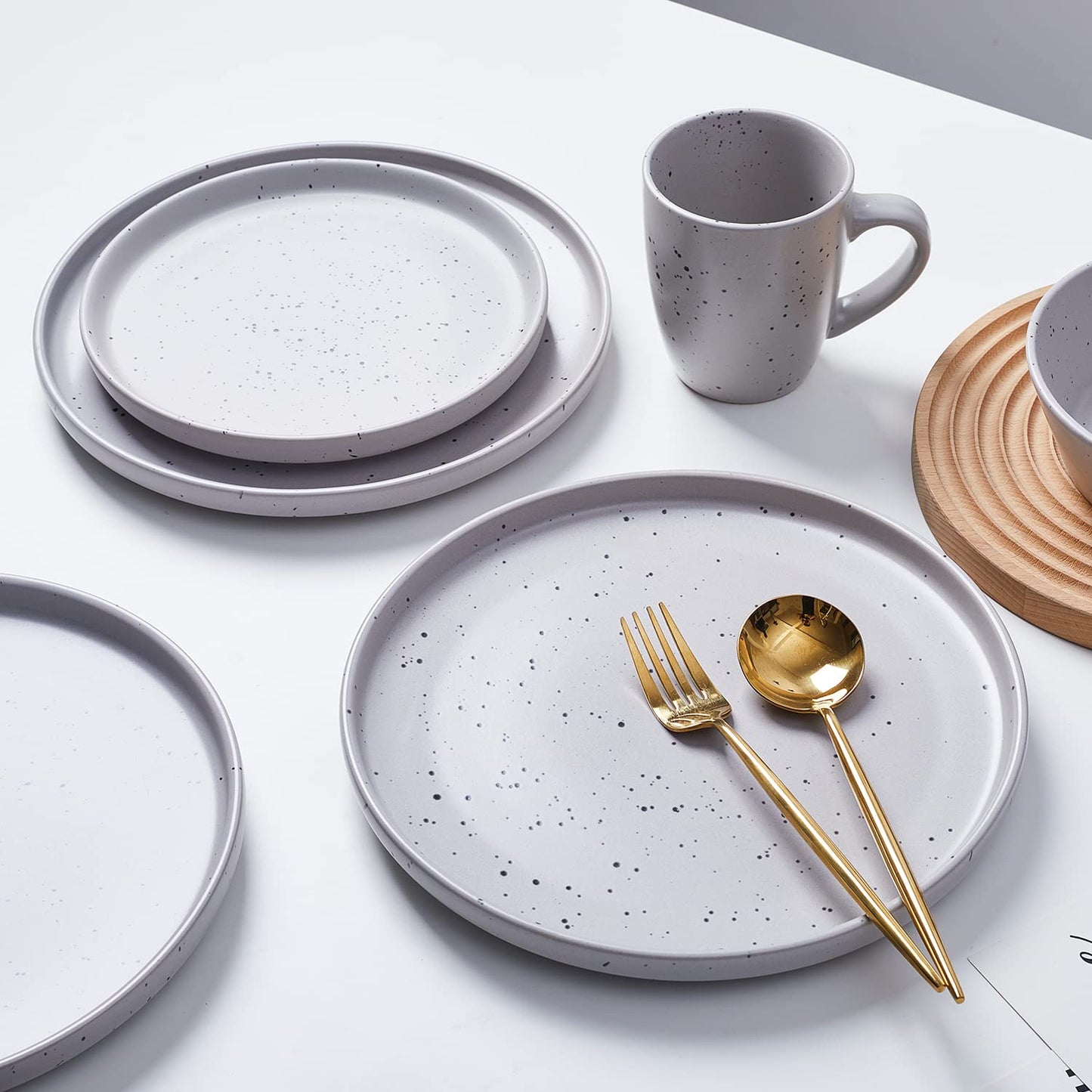 Stone Lain Jade Stoneware 16 Piece Dinnerware Set, Home Kitchen Dish Set with Dinner Plates, Salad Plates, Bowls, & Mugs - Service for 4, Light Grey