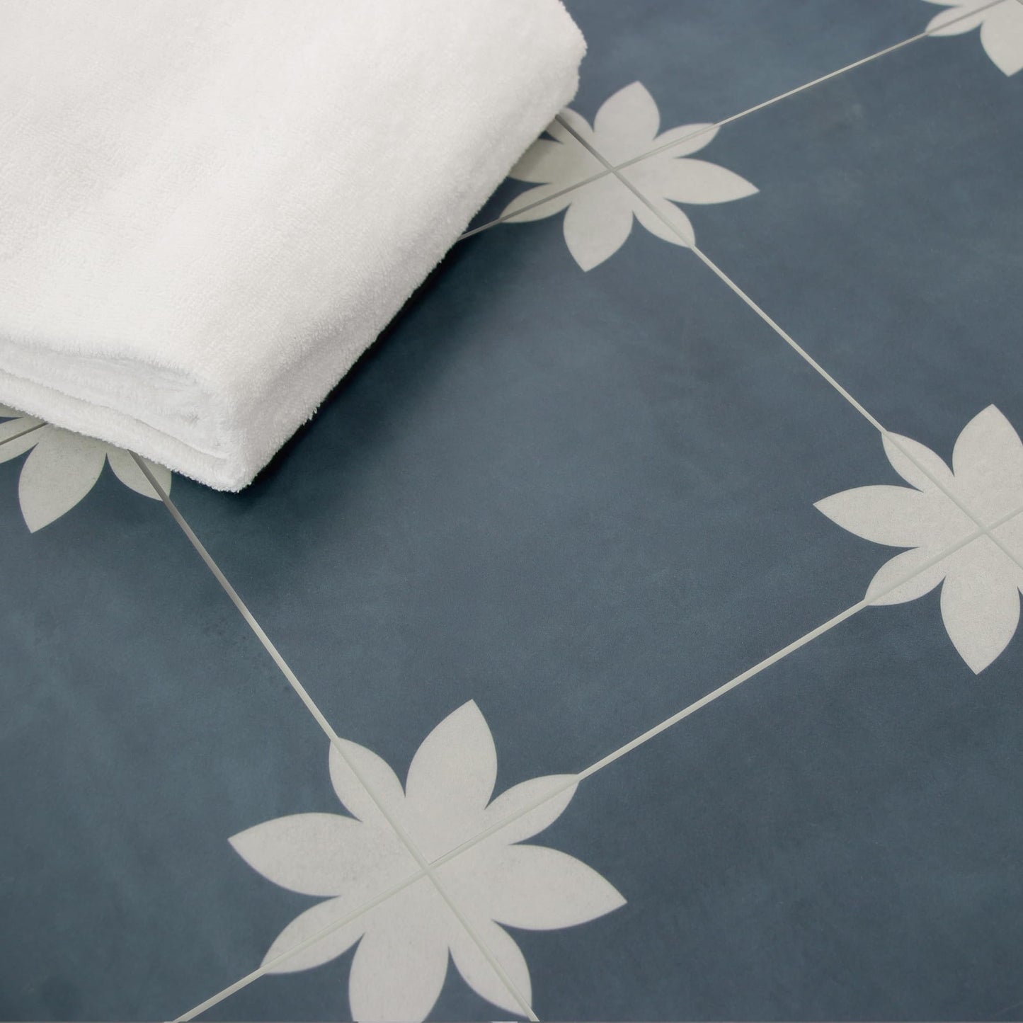 INNO STCIEKRS 16-Sheet Peel and Stick Floor and Wall Tile for Bathroom Kitchen, 9" x 9" Blue Flower SPC Self-Adhesive Vinyl Flooring Patterned Groutable Backsplash Tile, Covers 9.12 Sq Ft.