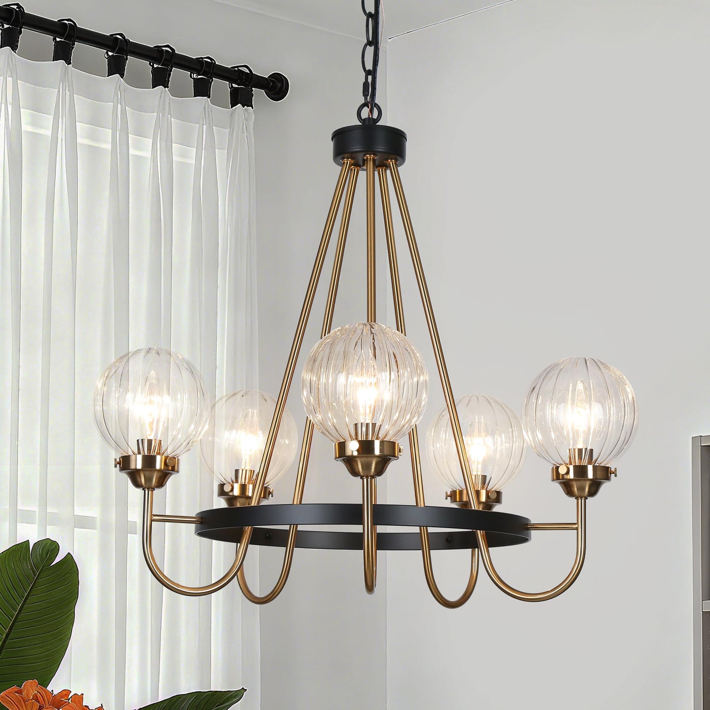 KSANA Black Gold Chandelier, Modern 5-Light Dining Room Light Fixture with Ribbed Glass Globes, Black and Brass Wagon Wheel Chandelier for Kitchen Island and Living Room