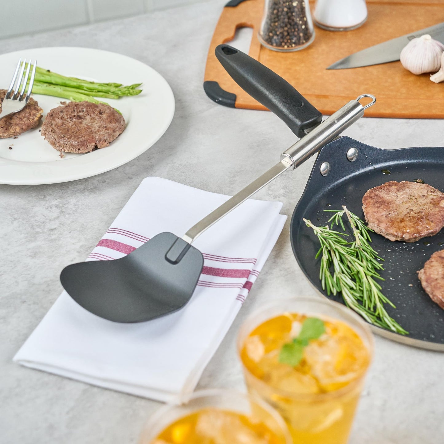 Restaurantware 14 in Nylon Wok Spatula - German Standard Asian Spatula with Stainless Steel Handle, Non-Stick Safe, Dishwasher Safe - Heat-Resistant Metal Turner for Stir Fry, Rice, Noodles