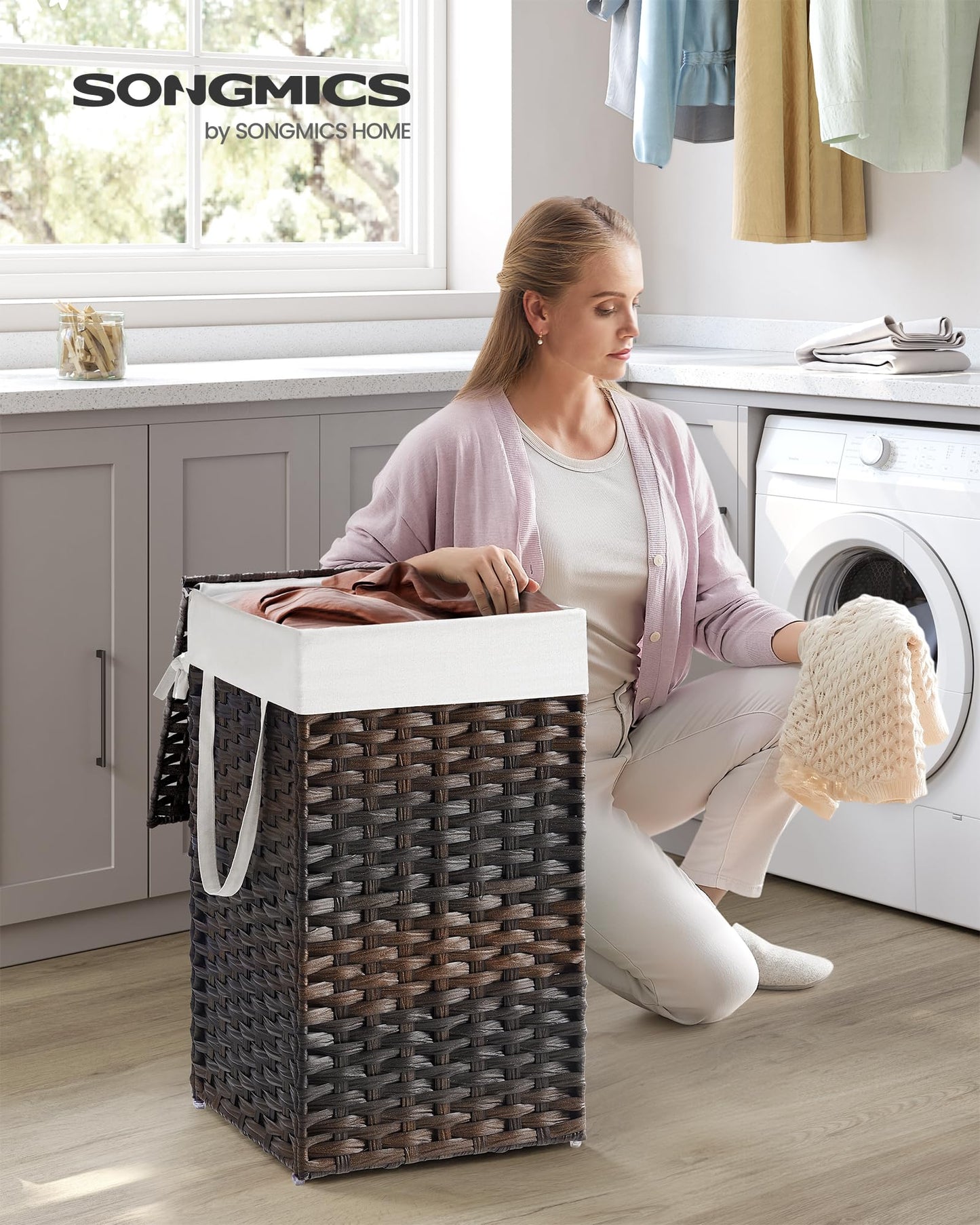 SONGMICS Laundry Hamper with Lid, 17.2 Gallon (65 L) Synthetic Rattan Clothes Laundry Basket with Lid and Handles, Foldable, Removable Liner, Chestnut Brown ULCB165K01