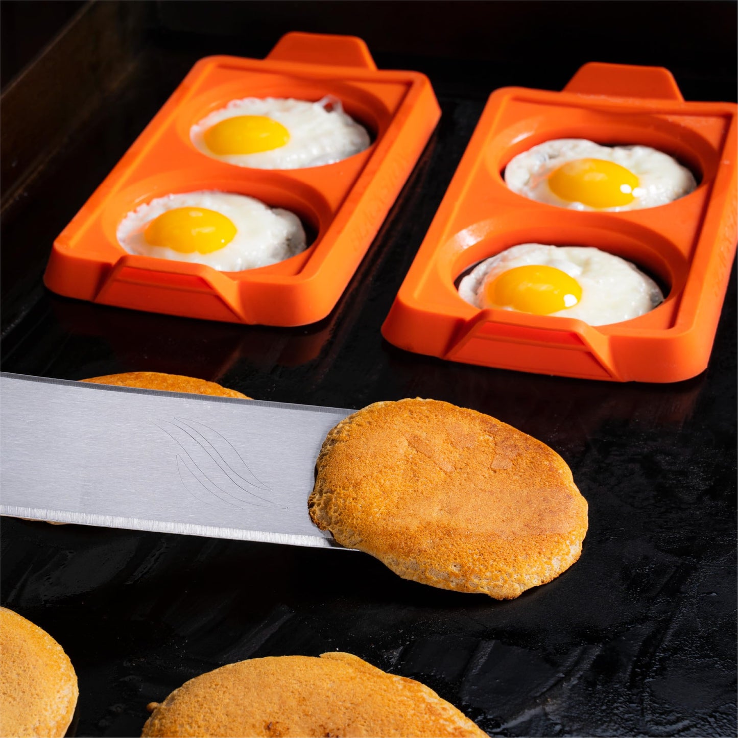 BLACKSTONE 5600 Silicone Egg & Omelet Ring (Set of 3) for Breakfast, Non Stick Food Grade Round Egg Cooking Shapers Ring Mold for Pancake, Patties & English Muffin – Portable Griddle Accessories