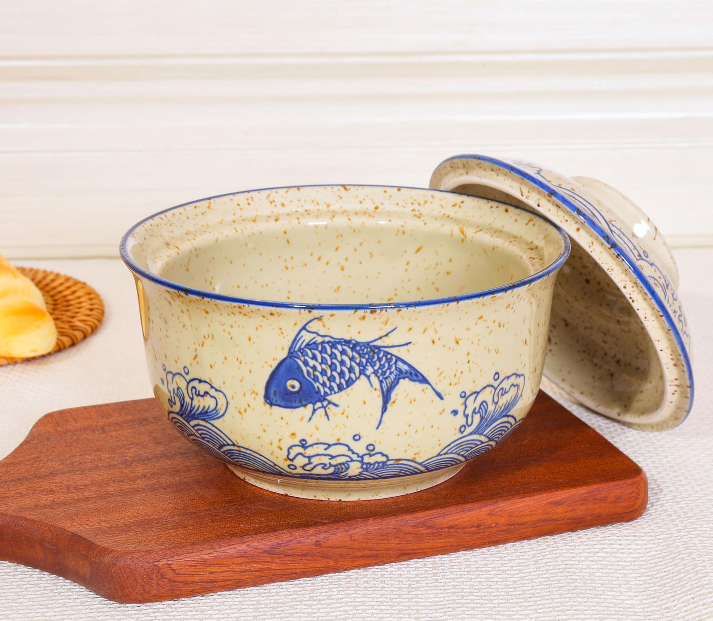 Soyestan Ceramic Ramen Bowl Set,27 Oz Japanese Vintage Large Soup Bowls Instant Noodle Bowl Asian Tableware,with Lid,Spoon and Chopsticks for Microwave & Dishwasher Safe (Fish, 1 Pcs)