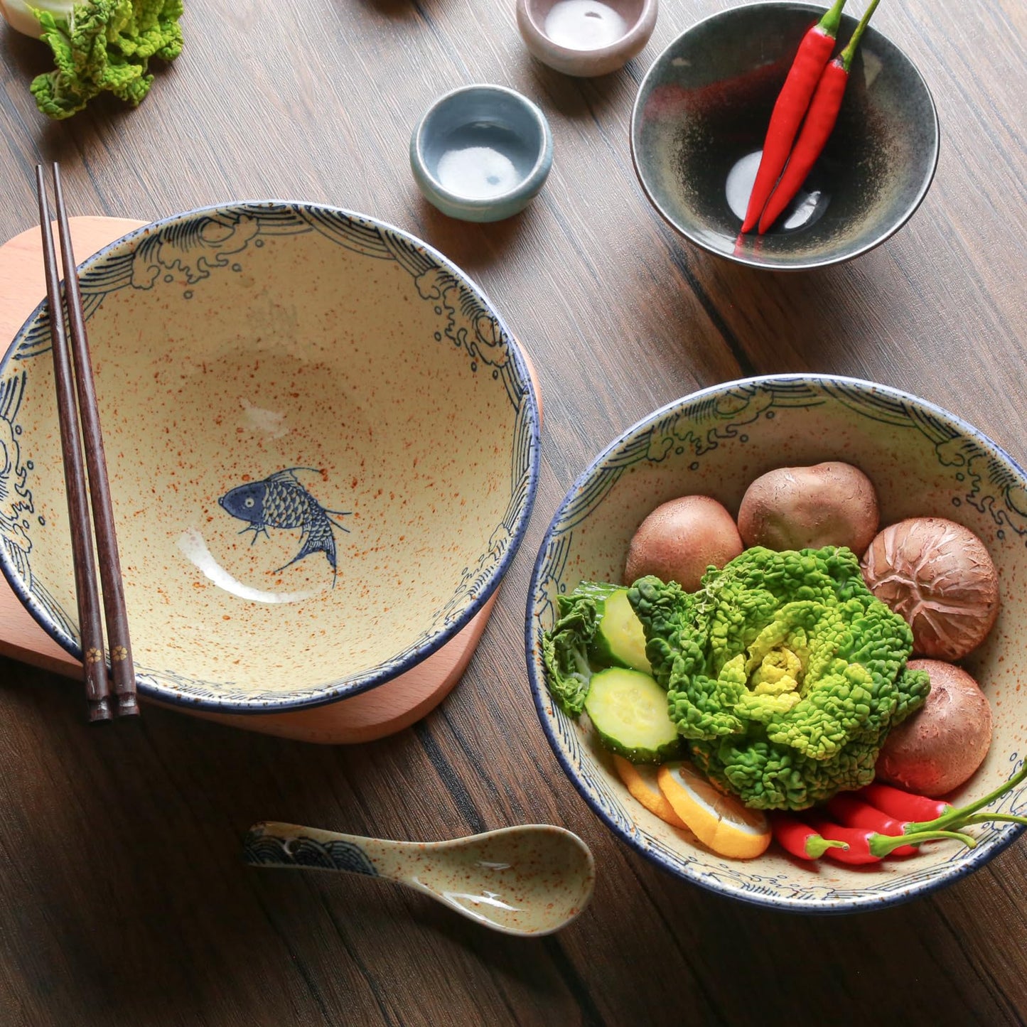 Niturceal Ceramic Ramen Bowl Set of 2, 40oz Japanese Noodle Bowls with Spoons & Chopsticks Porcelain Large Soup Bowl for Pho, Udon, Retro Style Tableware Microwave & Dishwasher Safe, Fish