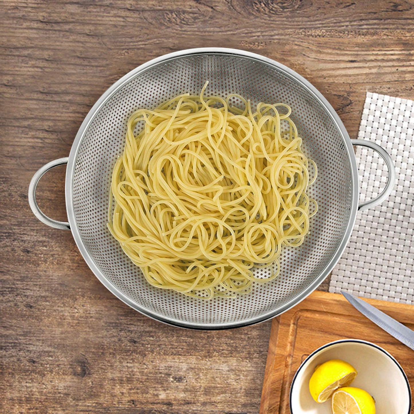 P&P CHEF Colander Set of 3, Stainless Steel Micro-Perforated Colanders Strainers for Draining Rinsing Washing, Ideal for Pasta Vegetables Fruits, Heavy Duty & Dishwasher Safe - 1/3/5 Quart