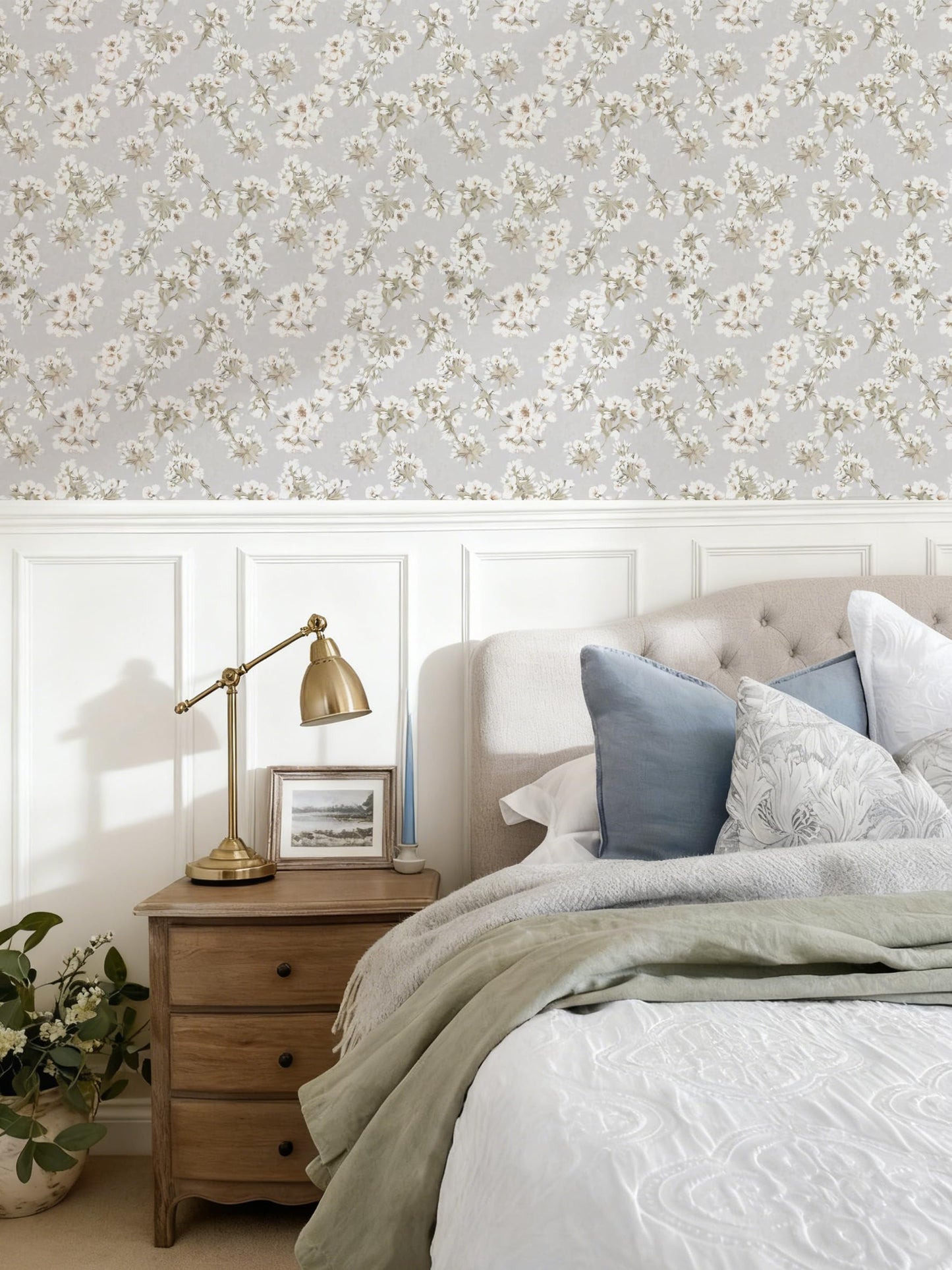 LUKUUI 17.3" x 393.7" Floral Peel and Stick Wallpaper Self Adhesive Wallpaper for Bedroom Cabinets and Kitchen Countertop Thicken