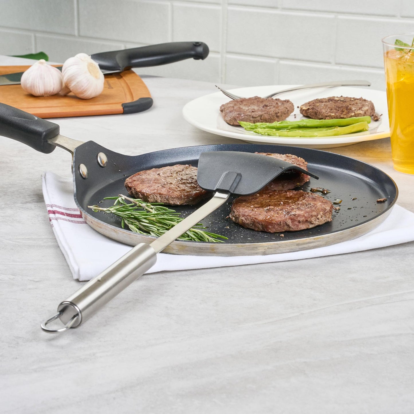 Restaurantware 14 in Nylon Wok Spatula - German Standard Asian Spatula with Stainless Steel Handle, Non-Stick Safe, Dishwasher Safe - Heat-Resistant Metal Turner for Stir Fry, Rice, Noodles