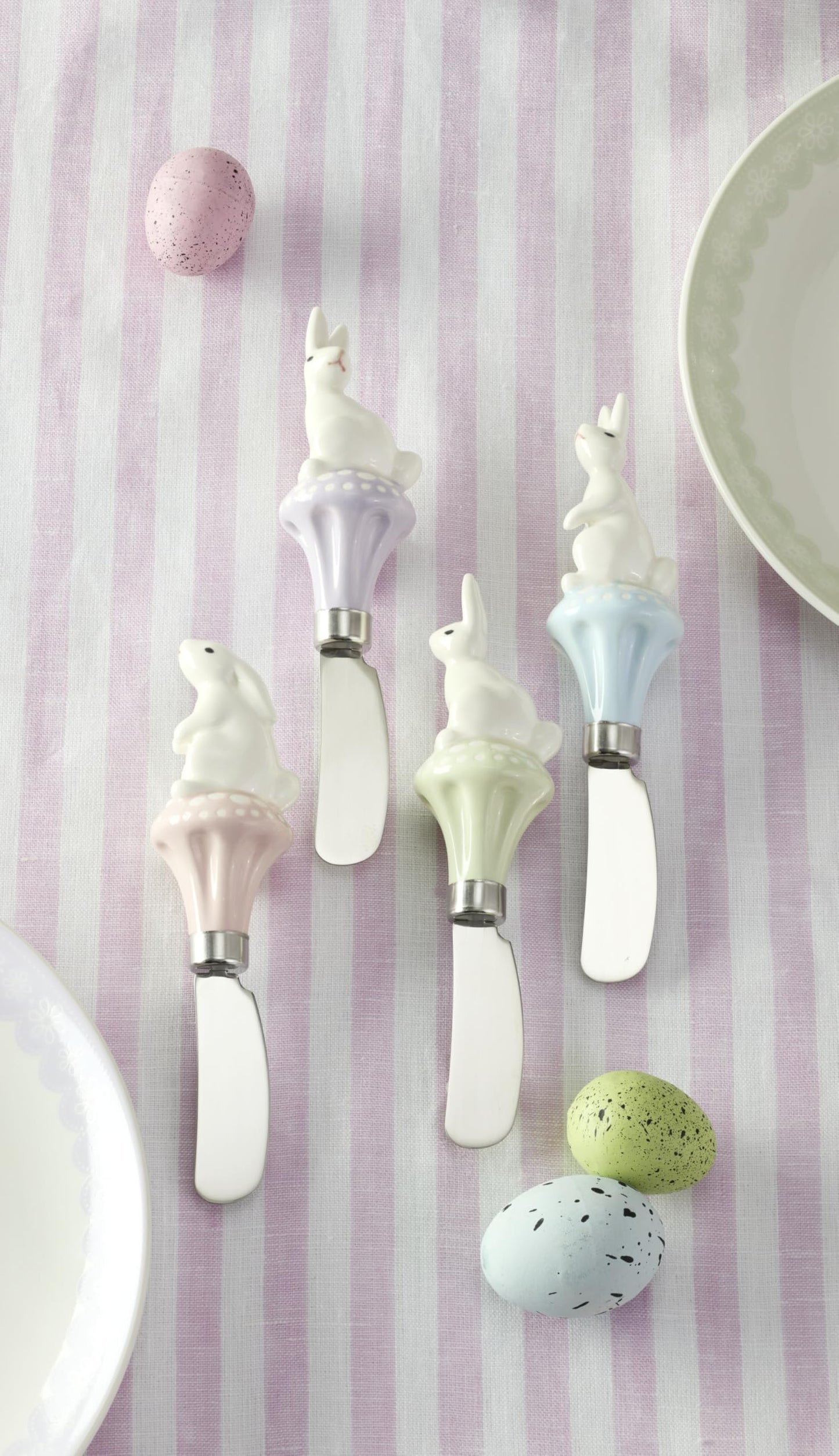Oneida 898200 Bunny Hop 4-Piece Cheese Spreader Set, MultiColor