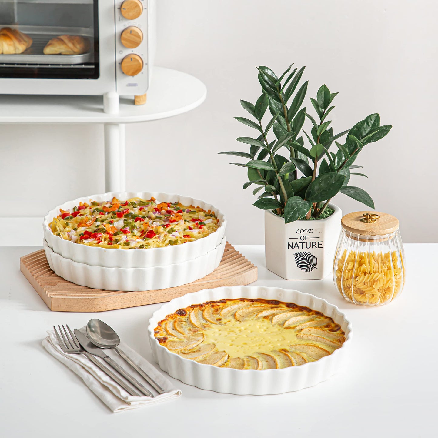 LOVECASA Porcelain Quiche Baking Dish,10 Inch Reusable Pie Pan Quiche Pan, Non-Stick Round Pie Dish, Tart Pan with Ruffled Edge,Pie Pan for Pies | Microwave,Dishwasher,and Oven Safe (White)