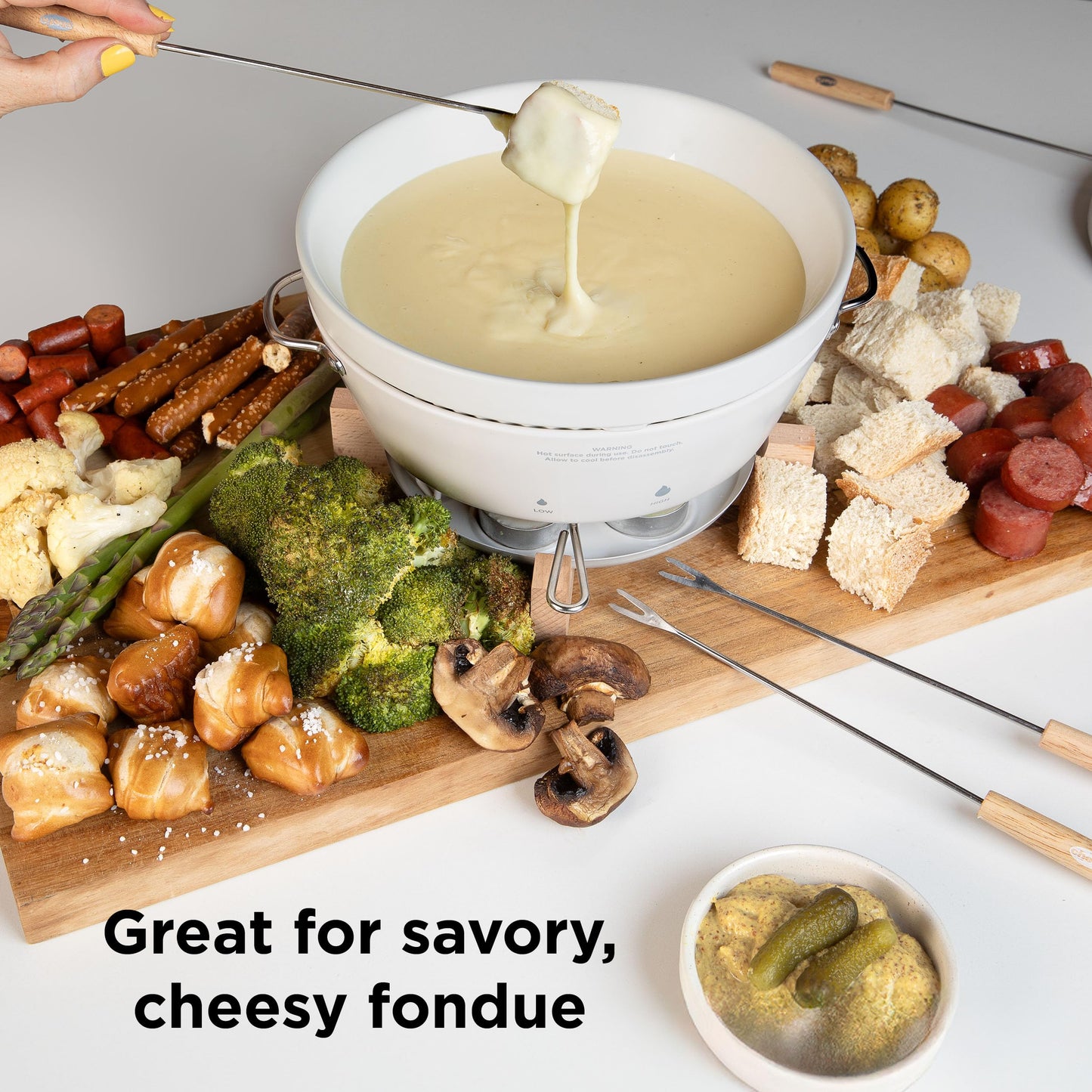 Chef’n SweetSpot Fondue Set, Adjustable Tea Light Candle-Powered Fondue Pot with Ceramic Bowl,Perfect for Chocolate and Cheese, Easy to Use, Dishwasher Safe, Ideal for Entertaining, 9.6 x 9.6 x 5 Inch